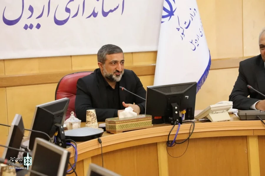 نشست شورای سیاستگذاری جشنواره تئاتر استانی و هیئت مدیره انجمن هنرهای نمایشی استان یا استاندار اردبیل/ عکاس: ولی الله ارجمند