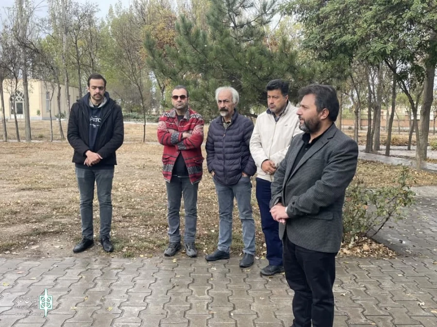ادای احترام به شهدا و هنرمندان فقید در جشنواره استانی تئاتر اردبیل/ عکاس: امیر حسین هدایتی