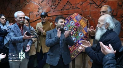 در اولین روز اجرا:

مدیر کل ارشاد اردبیل به تماشای «تهمینه» نشست