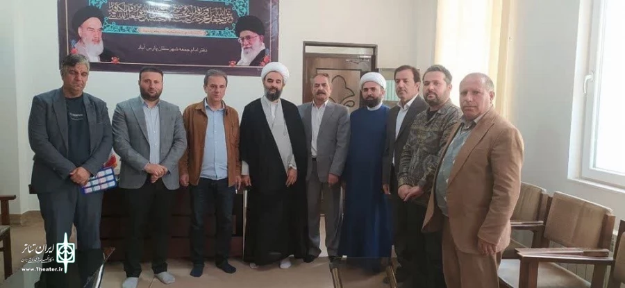 دیدار هنرمندان با امام جمعه پارس آباد