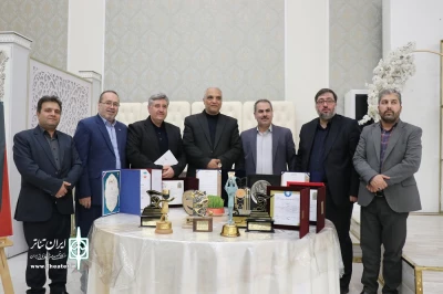 توسط مدیر عامل انجمن هنرهای نمایشی ایران انجام گرفت:

تجلیل از افتخار آفرینان تئاتر استان اردبیل
