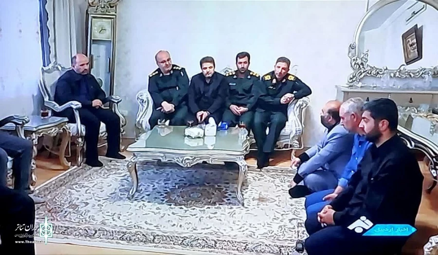 دیدار فرمانده سپاه استان اردبیل با خانواده زنده یاد خدایی